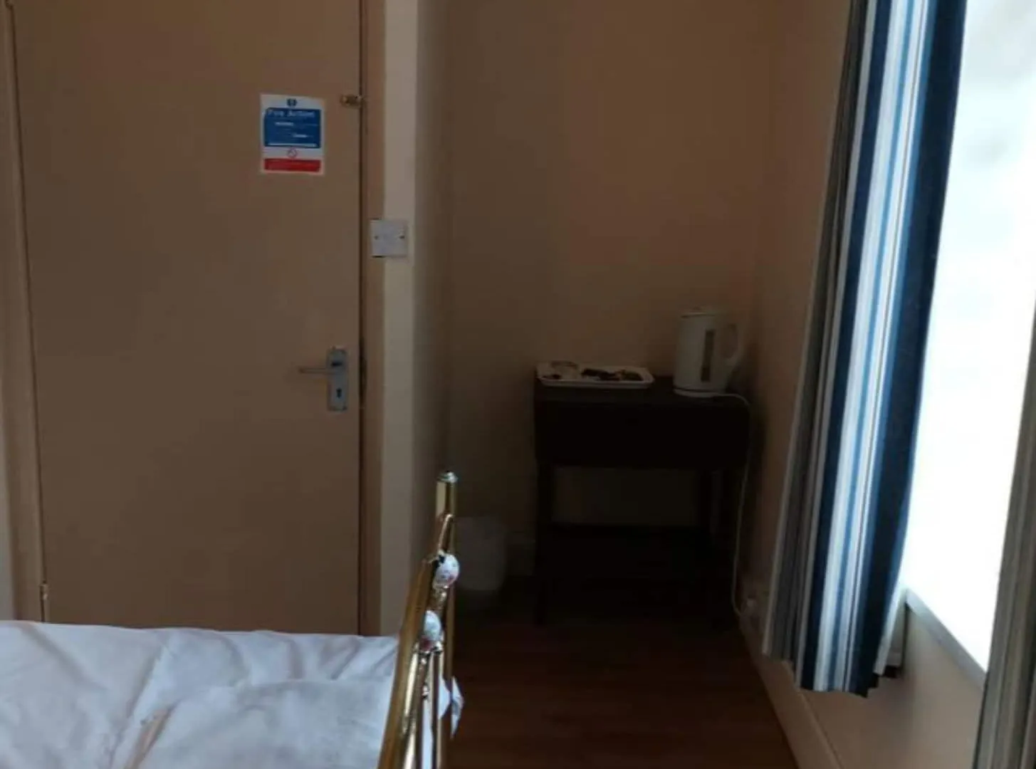 ホテル Swan Inn, Heathrow Airport スタンウェル